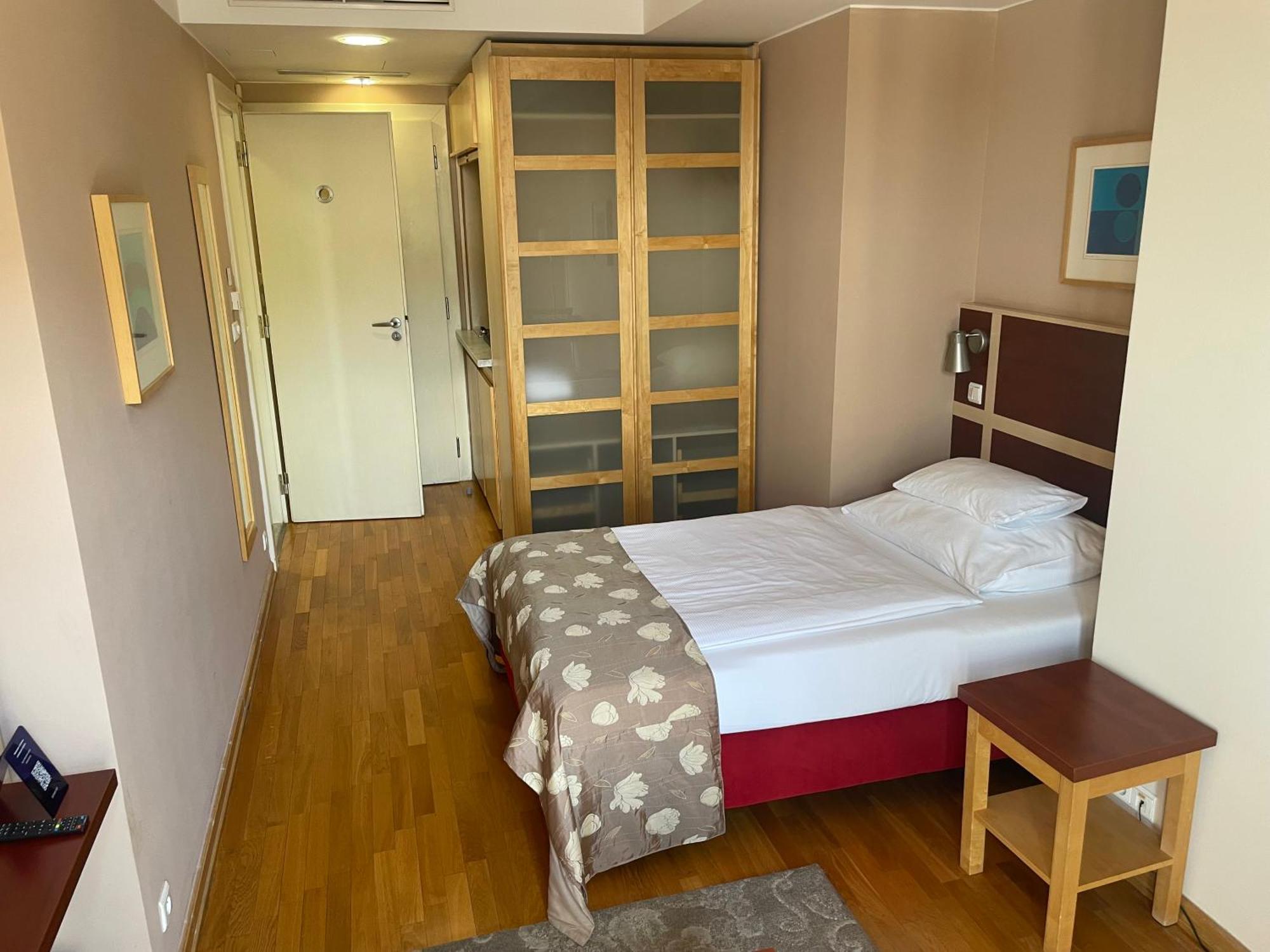 Ea Julis 4* Prague